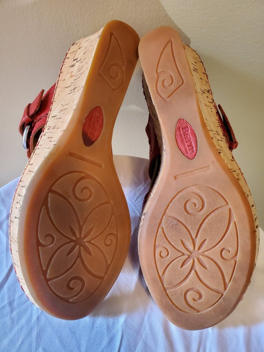 Born red leather - Picture 5 of 5